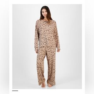 Jenni Women's Cozy Pajama Set